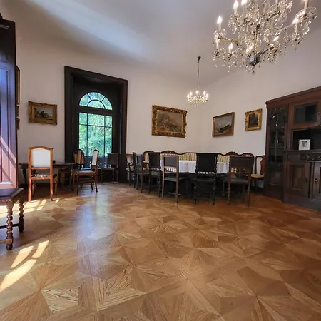Musik - Historical In Apartment *