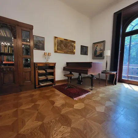 Musik - Historical In Apartment Baden