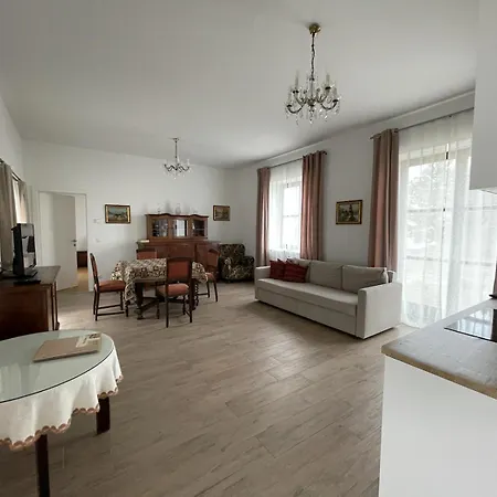 Apartment Musik - Historical In *