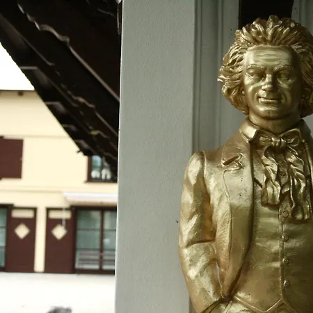 Musik - Historical In Apartment