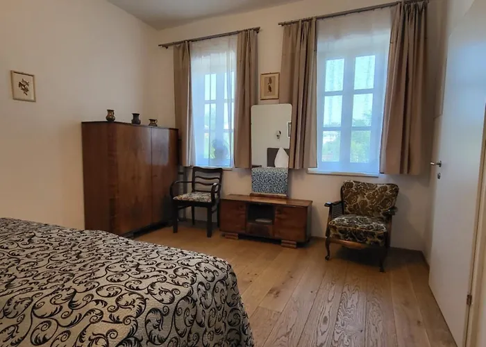 Musik - In Historical , דירה באדן