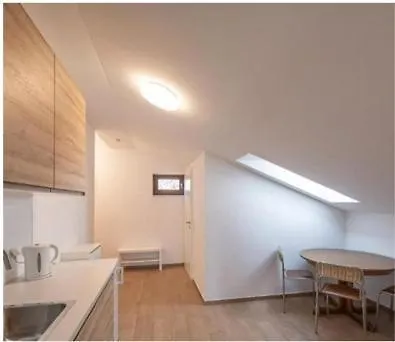 Musik - In Historical , דירה באדן